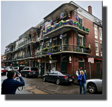 Mardi Gras decorations DSC02886.jpeg