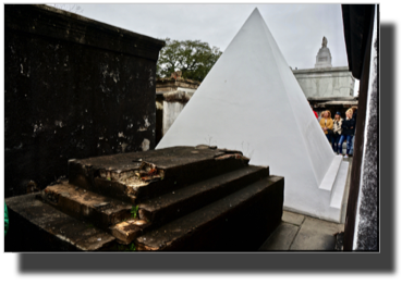 St. Louis Cemetary No.1 DSC02928.jpeg