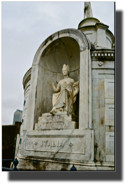 St. Louis Cemetary No.1 DSC02934.jpeg