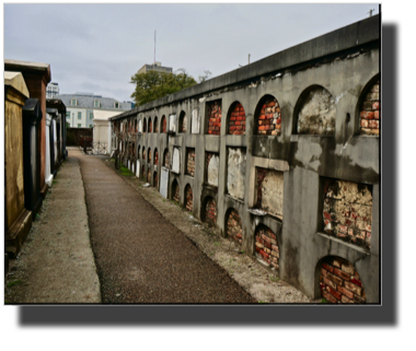 St. Louis Cemetary No.1 DSC02943.jpeg