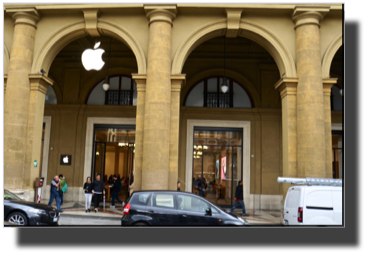 Apple store at Piazza della Repubblica DSC01271.jpg