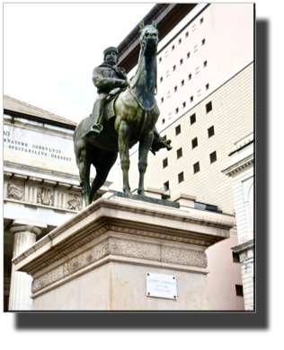 Statua de Garibaldi, Piazza De Ferrari DSC00944.jpg