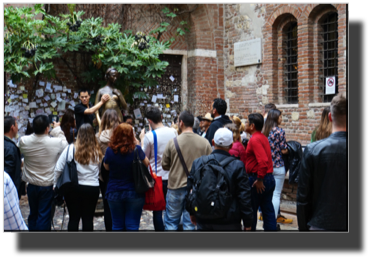 Juliet on the  yard of the Hose of Capulet - or a house from the same period DSC01913.jpg