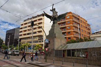 Av. Angel Guimerá DSC03863.jpg