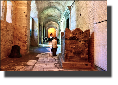 Ayasofya - Sarcophagus of Empress 
DSC05547.JPG