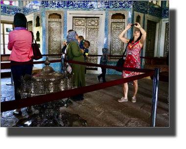 Interior of Baghdad kiosk
DSC05776.JPG