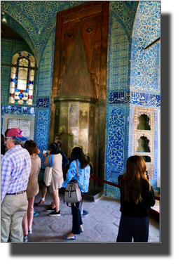 Interior of Baghdad kiosk
DSC05780.JPG