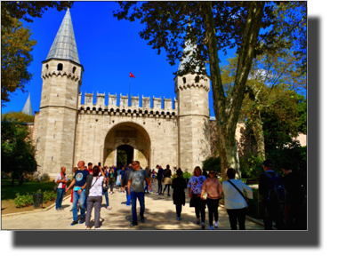 The Gate of Salutation. The entrance to the Second courtyard of the Topkapi Palace 
DSC05858.JPG